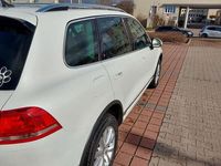 Gebraucht VW Touareg 262 PS (192 kW) 2015 Weiß SUV