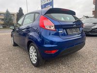 Gebraucht Ford Fiesta Trend 101 PS (74 kW) 2016 Blau Limousine