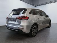 Gebraucht Mercedes B200 Style 150 PS (110 kW) 2022 Silber Van / Kleinbus