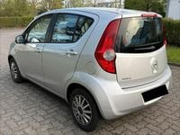Gebraucht Opel Agila 65 PS (47 kW) 2009 Silber Kleinwagen