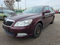Gebraucht Skoda Octavia Family 105 PS (77 kW) 2011 Rot Limousine