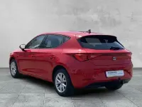 Używany Seat Leon Style 131 KM (96 kW) 2022 Czerwony Kombi
