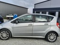 Gebraucht Mercedes A150 95 PS (69 kW) 2009 Silber Kleinwagen
