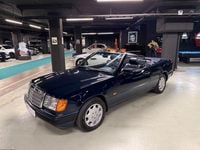 Gebraucht Mercedes E300 220 PS (161 kW) 1995 Blau Cabrio