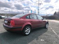 Gebraucht VW Passat 102 PS (75 kW) 1998 Rot Limousine