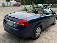 Gebraucht Ford Focus Cabriolet Titanium 145 PS (106 kW) 2007 Blau Cabrio
