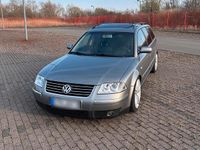 Gebraucht VW Passat 131 PS (96 kW) 2001 Grau Kombi