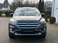 Gebraucht Ford Kuga Trend 125 PS (91 kW) 2019 Grau SUV
