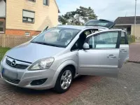 Gebraucht Opel Zafira 125 PS (91 kW) 2010 Silber Van / Kleinbus