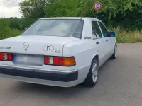 Gebraucht Mercedes 190 109 PS (80 kW) 1990 Weiß Limousine