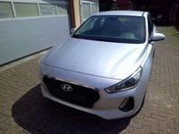 Gebraucht Hyundai i30 120 PS (88 kW) 2017 Silber Limousine