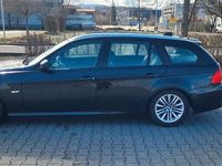 Gebraucht BMW 318 Sport Line 143 PS (105 kW) 2011 Schwarz Kombi