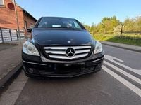 Używany Mercedes B200 193 KM (141 kW) 2005 Czarny Minivan