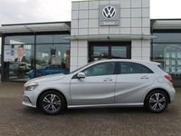 Gebraucht Mercedes A180 Style 122 PS (89 kW) 2017 Silber Limousine