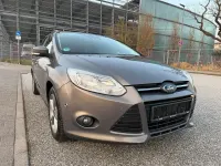 Używany Ford Focus 101 KM (74 kW) 2014 Szary Kombi