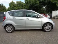 Gebraucht Mercedes A170 Elegance 116 PS (85 kW) 2009 Silber Van / Kleinbus