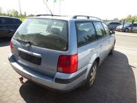 Second-hand VW Passat Edition 101 CP (74 kW) 2000 Albastru Break