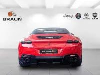 Nouă Ferrari Roma 620 CP (456 kW) 2025 Roșu Cabrio