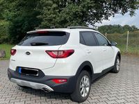 Gebraucht Kia Stonic Vision 84 PS (61 kW) 2019 Weiß SUV