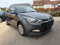 Używany Hyundai i20 101 KM (74 kW) 2017 Szary Sedan/Limuzyna