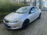 Gebraucht Opel Astra 116 PS (85 kW) 2010 Silber Limousine