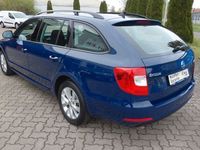 Gebraucht Skoda Superb Active 105 PS (77 kW) 2015 Blau Kombi
