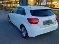 Gebraucht Mercedes A160 109 PS (80 kW) 2017 Weiß Limousine
