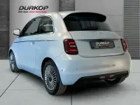 Gebraucht Fiat 500e Tech 69 kW (95 PS) 2023 Himmel blau Kleinwagen