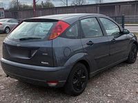 Gebraucht Ford Focus 115 PS (84 kW) 2002 Grau Kleinwagen
