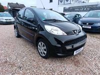 Gebraucht Peugeot 107 68 PS (50 kW) 2010 Schwarz Kleinwagen