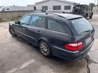 Gebraucht Mercedes E240 Avantgarde 177 PS (130 kW) 2004 Blau Limousine