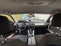 Gebraucht BMW 320 184 PS (135 kW) 2011 Rot Limousine