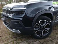 Neu Jeep Avenger Summit 110 PS (80 kW) 2025 Volcano black SUV