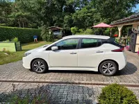 Gebraucht Nissan Leaf Acenta 110 kW (150 PS) 2021 Weiß Kleinwagen
