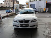 Gebraucht BMW 318 143 PS (105 kW) 2008 Weiß Kombi