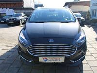 Gebraucht Ford S-MAX Titanium 150 PS (110 kW) 2022 Schwarz Van / Kleinbus