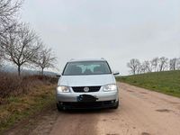 Gebraucht VW Touran Highline 136 PS (100 kW) 2004 Silber Van / Kleinbus