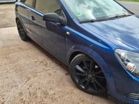 Usado Opel Astra 150 HP (110 kW) 2006 Azul Coupé