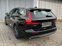 Gebraucht Volvo V60 Inscription 253 PS (186 kW) 2021 Black solid "stone" / solid Kombi