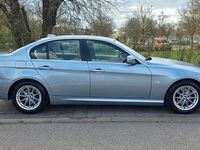 Gebraucht BMW 325 Comfort Edition 218 PS (160 kW) 2011 Blau Limousine
