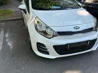 Używany Kia Rio 84 KM (61 kW) 2015 Biały Hatchback
