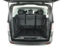 Gebraucht Mercedes V300 Avantgarde 237 PS (174 kW) 2025 Obsidianschwarz Van / Kleinbus