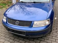 Second-hand VW Passat 101 CP (74 kW) 2000 Albastru Break