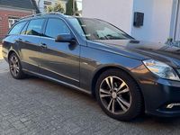 Gebraucht Mercedes E200 Avantgarde 136 PS (100 kW) 2010 Grau Kombi