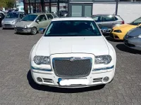 Begagnad Chrysler 300C 218 HK (160 kW) 2010 Vit Sedan