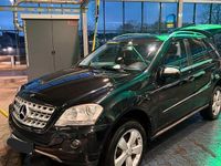 Gebraucht Mercedes ML320 224 PS (164 kW) 2008 Schwarz SUV