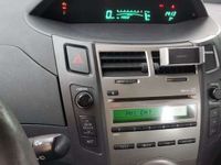 gebraucht Toyota Yaris 1,33-l-Dual-VVT-i Cool 6-Ganggetriebe