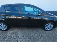 Gebraucht Toyota Yaris Hybrid Edition 75 PS (55 kW) 2014 Schwarz Limousine