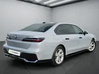 Gebraucht BMW i7 334 kW (455 PS) 2025 Grau Limousine