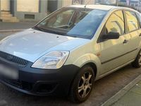 Gebraucht Ford Fiesta 60 PS (44 kW) 2004 Silber Kleinwagen
